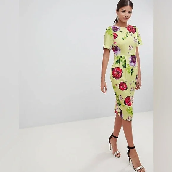 Petite hot sale wiggle dress
